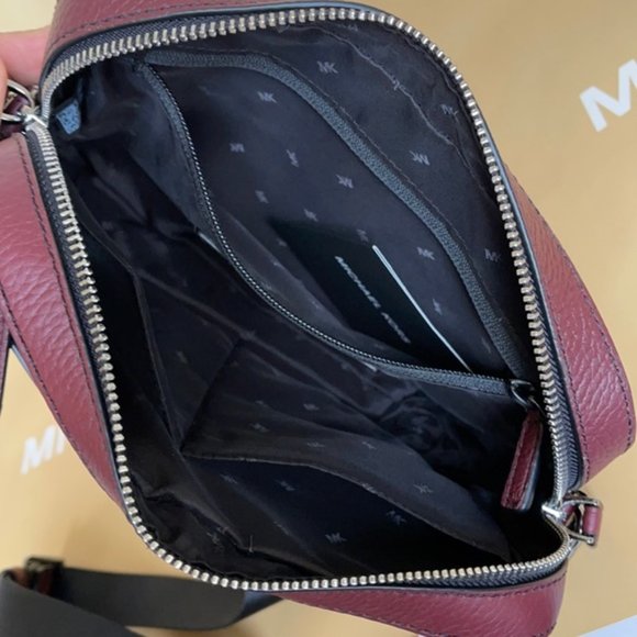 Michael Kors Cooper Utility Crossbody Leather Merlot - Picture 9 of 16